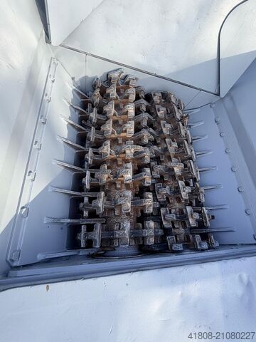 Mobile shredder (hooklift-version) LINDNER URRACO 75 D