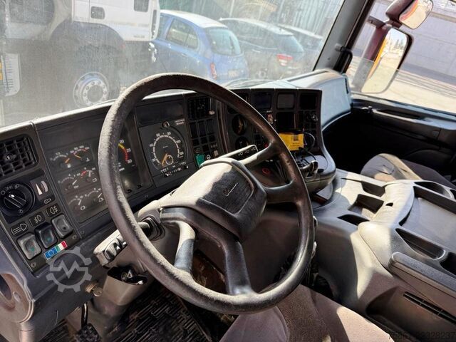 Flatbed truck SCANIA CV P 124