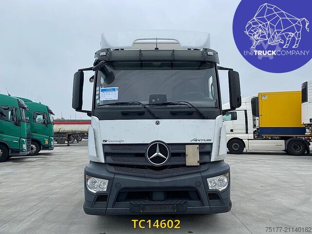 Koffer Mercedes-Benz Antos 1827