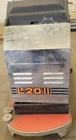 Scrubber drier COMAC LE 20