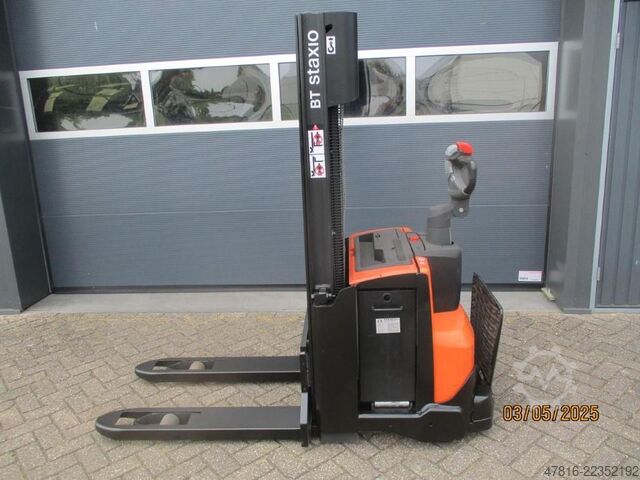 Hochhubwagen TOYOTA SWE120
