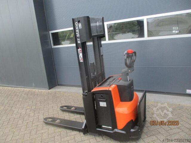 Hochhubwagen TOYOTA SWE120