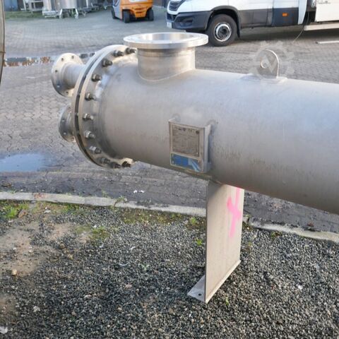 24,7 m² Rohrbündelwärmetauscher aus V4A  