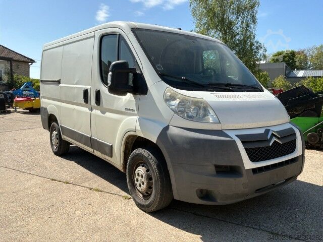 Delivery van Citroen Jumper