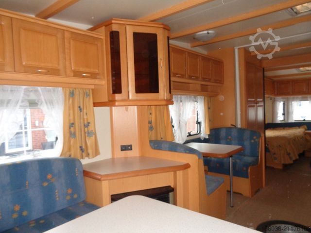 Wohnwagen HOBBY Landhaus 720 UML *Vorzelt*