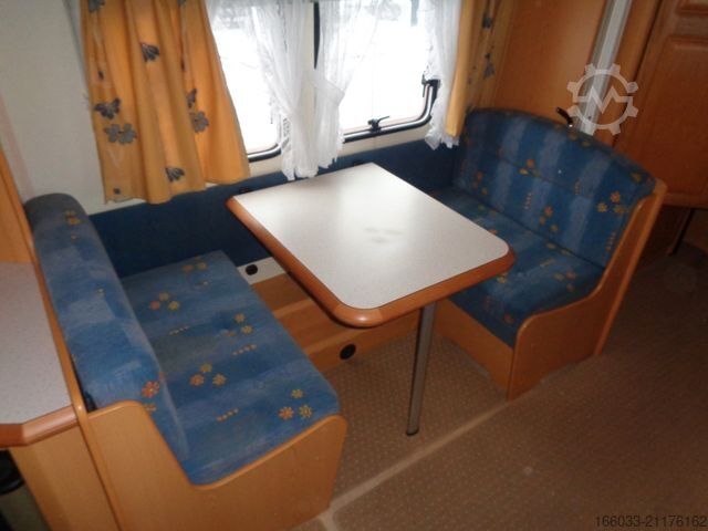 Wohnwagen HOBBY Landhaus 720 UML *Vorzelt*