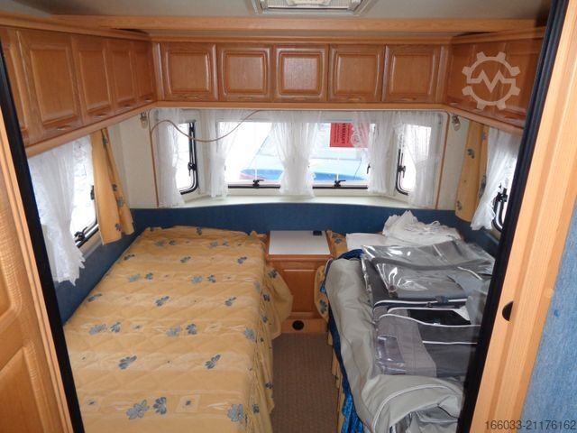 Wohnwagen HOBBY Landhaus 720 UML *Vorzelt*