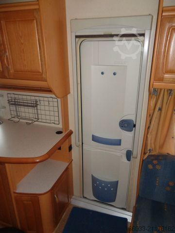 Wohnwagen HOBBY Landhaus 720 UML *Vorzelt*