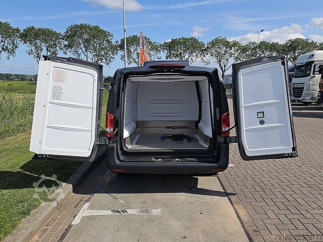Reefer van MERCEDES-BENZ VITO 110 L2 Koelwagen LED!