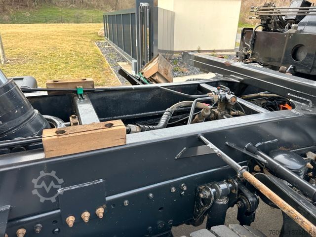 Kipper LKW MAN TGS 26.540 6x4 3-Seitenkipper KRAN 19m FUNK