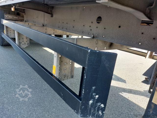Box semitrailer SCHMITZ CARGOBULL SKO24 FP25 ISO Koffer-LIFT- verzinkt
