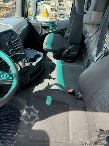 Standard tractor Mercedes-Benz 3348 AROCS TRATTORE MEZZO D' OPERA