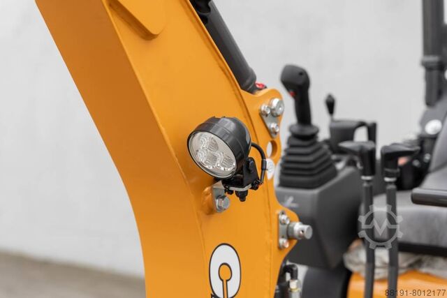 Mini excavator CASE CX12D
