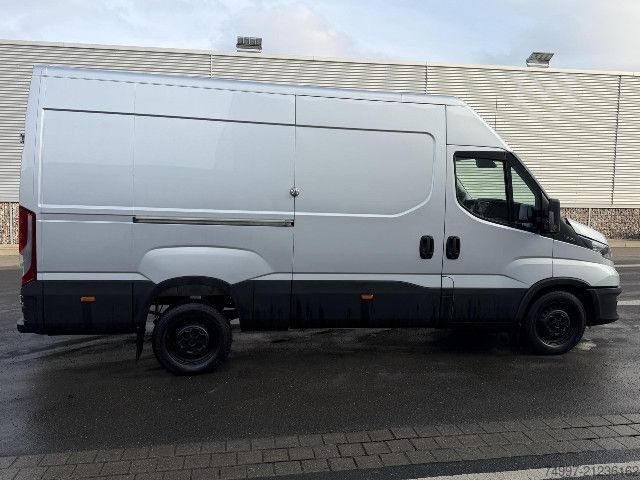 Kastenwagen IVECO 35S16 V AHK / Tempomat / RFK / Standhzg.