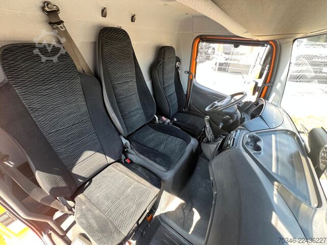 Pritschenwagen MERCEDES-BENZ Atego 821 L Pritsche6,10m/3 Sitze/Nur 70 tkm/Top