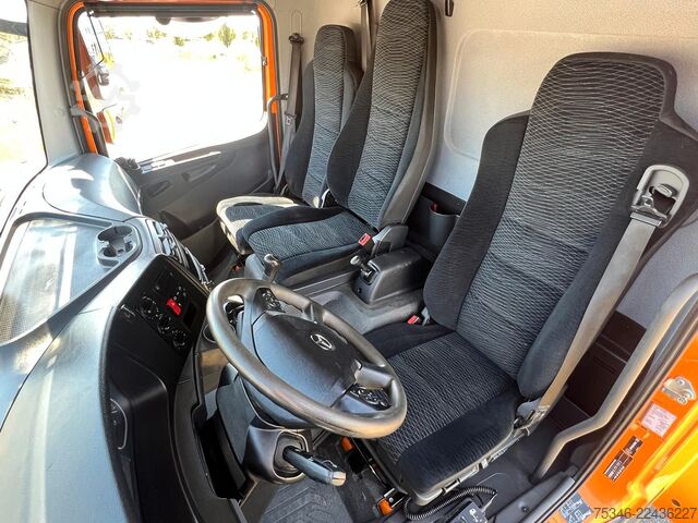 Pritschenwagen MERCEDES-BENZ Atego 821 L Pritsche6,10m/3 Sitze/Nur 70 tkm/Top