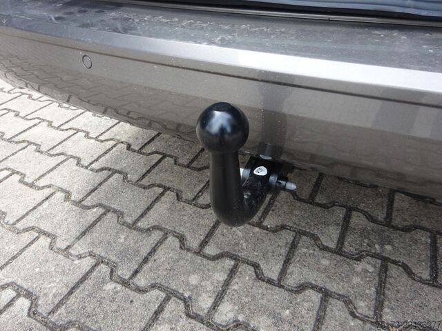 Panel van FORD Transit Connect Limited L2 Kasten AWD Stndhz AHK