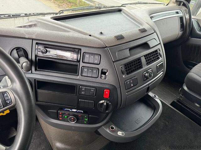 Standard-SZM DAF XF 480 Spacecab