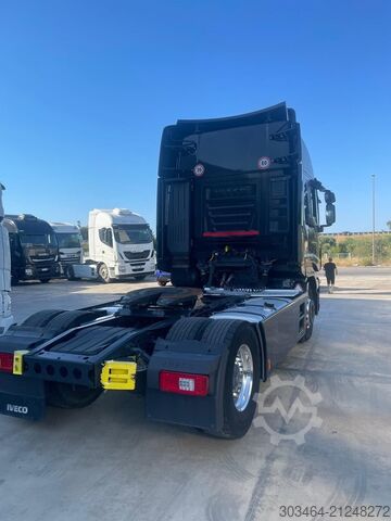 Standard SZM Iveco Stralis HiWay 510