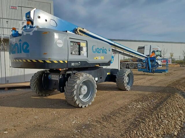 Telescopic boom Genie S85 XC