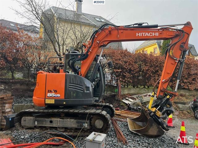 Raupenbagger Hitachi zx85us-6 excavator w/ rototilt with grapple and sa