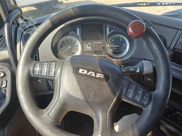 Standard tractor unit DAF XF460