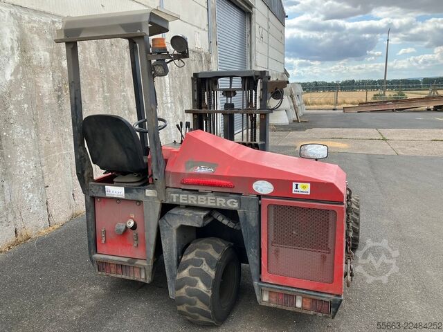 Annex forklift No. 03 Terberg TKL MC-3x3