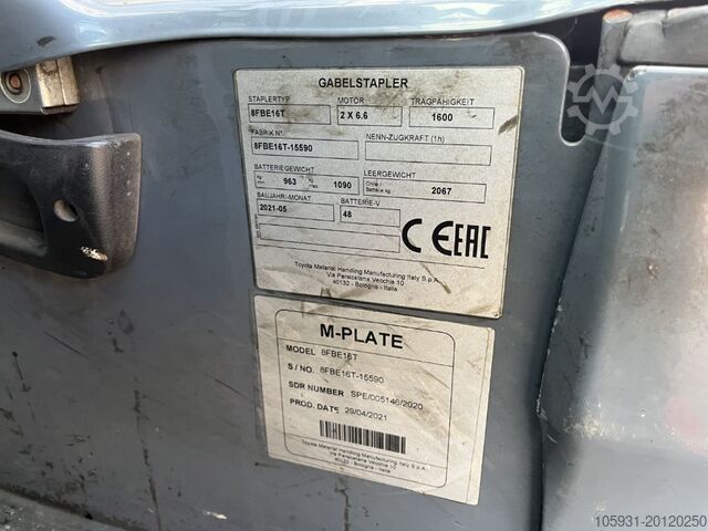 Electric 3-wheel forklift Toyota 8FBE16T