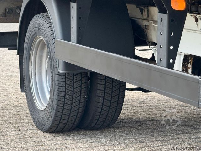 Refrigerator body van MERCEDES-BENZ Sprinter 519 CDI Tiefkühlkoffer *Ahk*Thermoking*