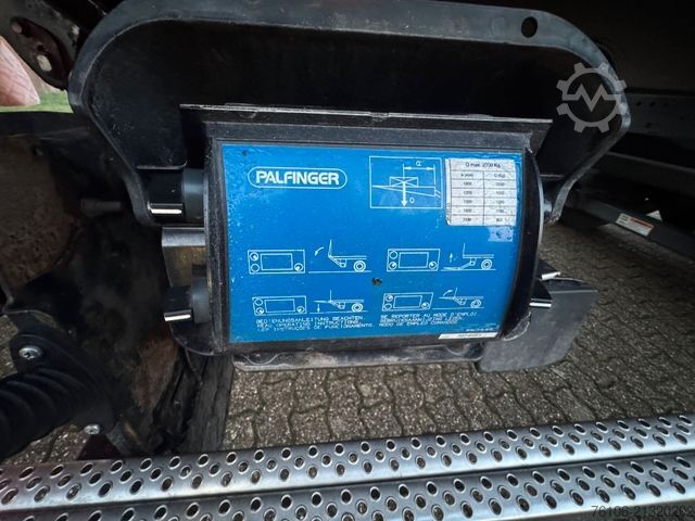 Refrigerated truck DAF LF 16.260 Tiefkühlkoffer mit Ladebordwand