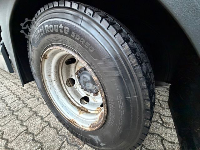 Box van MAN TGL 8.190  Isolier Koffer mit Ladebordwand