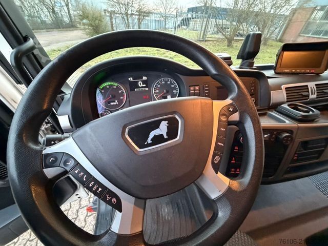 Box van MAN TGL 8.190  Isolier Koffer mit Ladebordwand