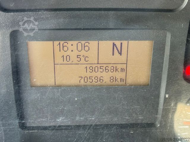 Truck mounted crane IVECO Trakker AD 260 Fassi F135a