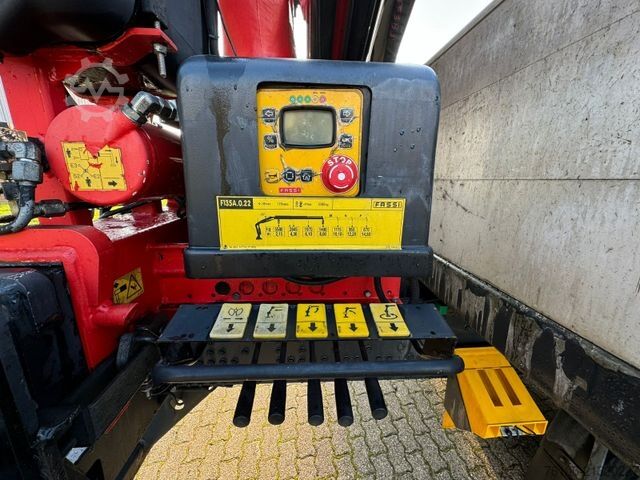 Truck mounted crane IVECO Trakker AD 260 Fassi F135a