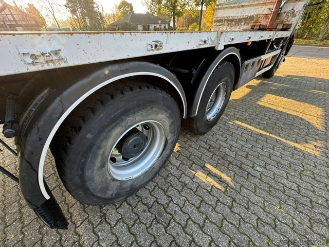 Truck mounted crane IVECO Trakker AD 260 Fassi F135a