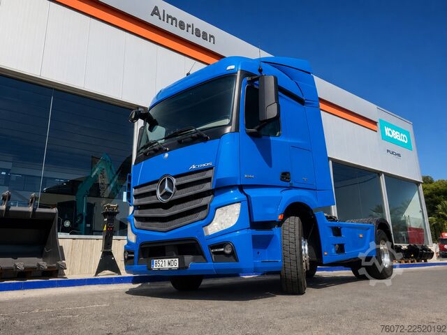 Standard SZM Mercedes-Benz Actros 1843