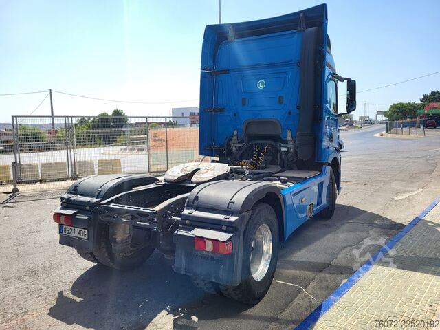 Standard SZM Mercedes-Benz Actros 1843