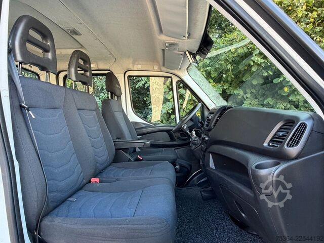 Pritschenwagen ISUZU Daily 35S12 Doppelkabine Pritsche Ahk+Kran 3,5t
