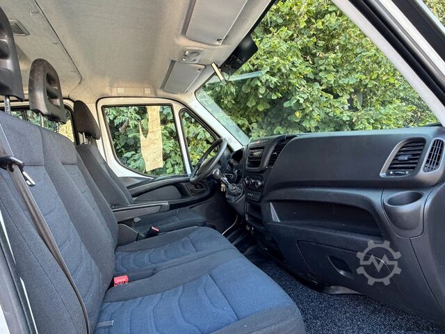 Pritschenwagen ISUZU Daily 35S12 Doppelkabine Pritsche Ahk+Kran 3,5t