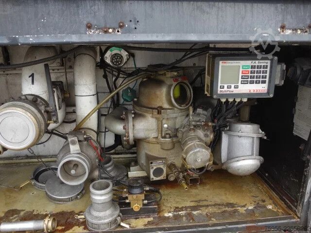 Tanker truck Scania P340 FEULTANKTRUCK 19000 LITER,MANUAL GEARBOX