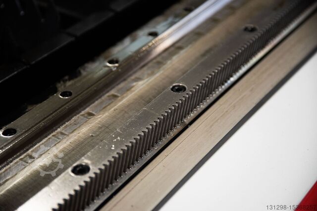 Metallschneidemaschine 1530 Wattsan 1530 Rotatory Cabin