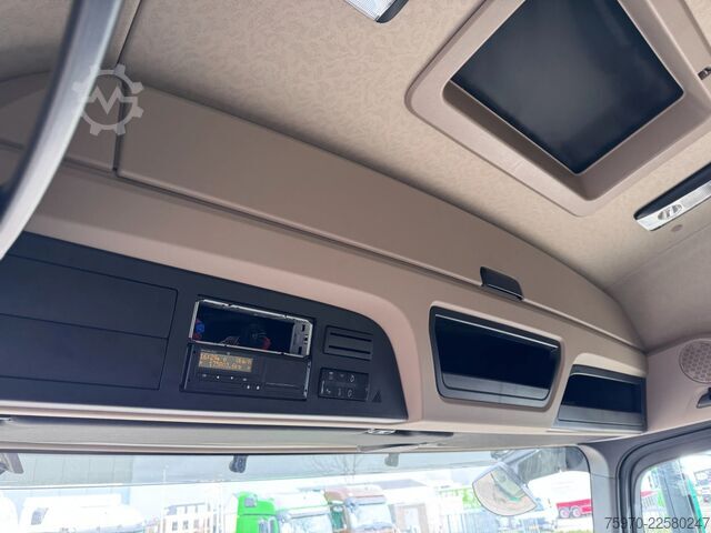 Standard-SZM Mercedes-Benz Actros 1836 4X2 2023 175.804km SPOILERS