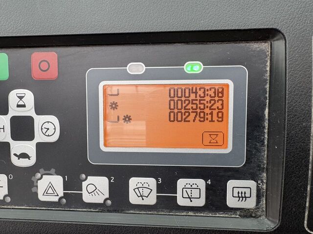 Elektro 4 Rad-Stapler Toyota 8 FBMT 25 / nur 280Std. !