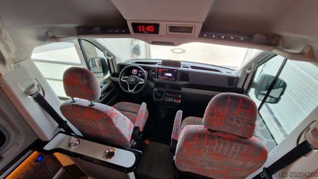 Minibus MAN TGE 22 Sitze GSR2 COC Lagerfahrzeug Stock