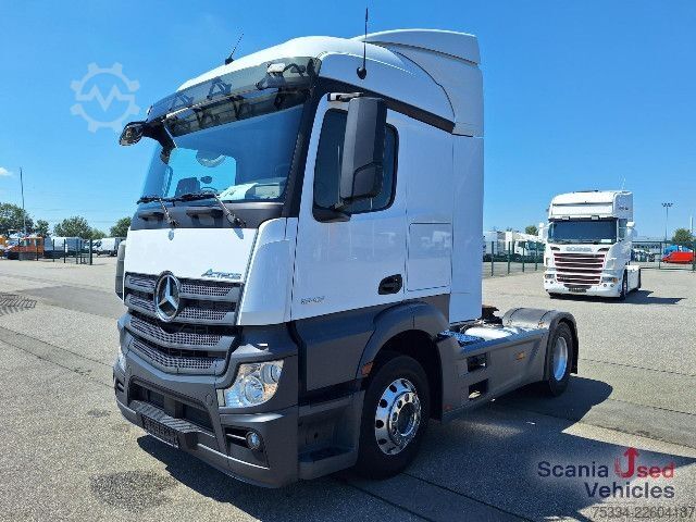 Standard tractor unit Mercedes-Benz 1843 LS