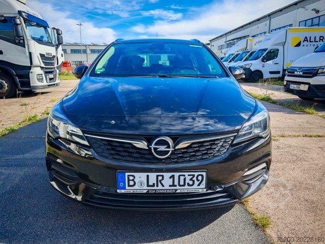 Minibus OPEL Astra 1.4 Turbo Sports Tourer/LED/Kamera/Klima
