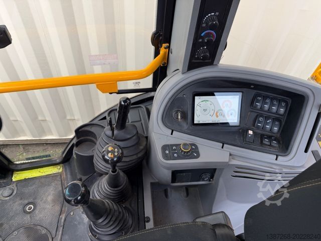 Backhoe loader JCB 3CX Plus, 2022 BJ, 2.597 H, 81 KW/ 110 PS