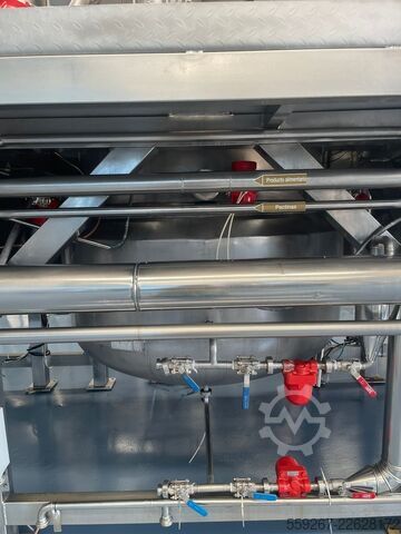 Group of 3 stainless steel vacuum cookers  
