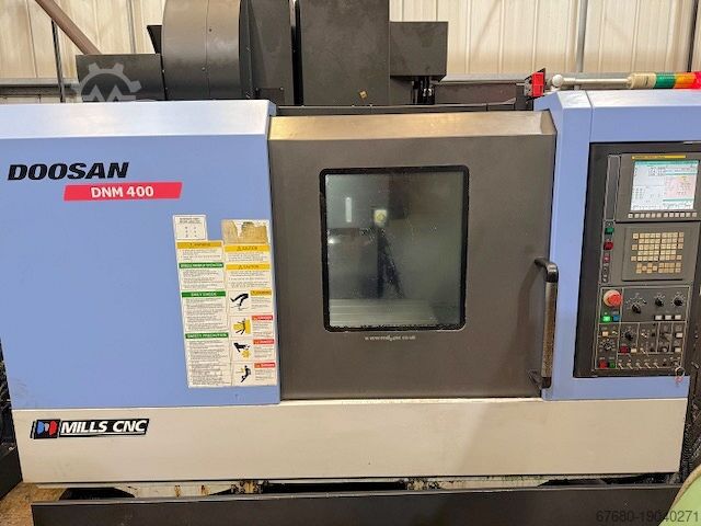 Vertikales Bearbeitungszentrum DOOSAN DNM 400