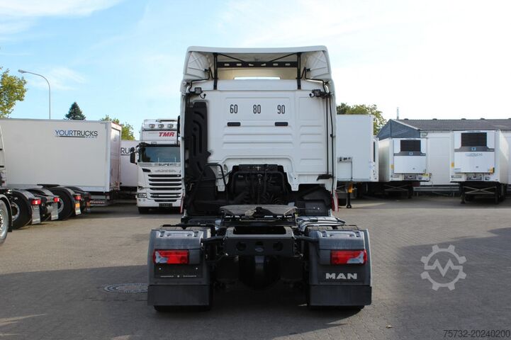 Standard tractor unit MAN TGX 18.480 E6 Flachdach   2 Tanks   Retarder
